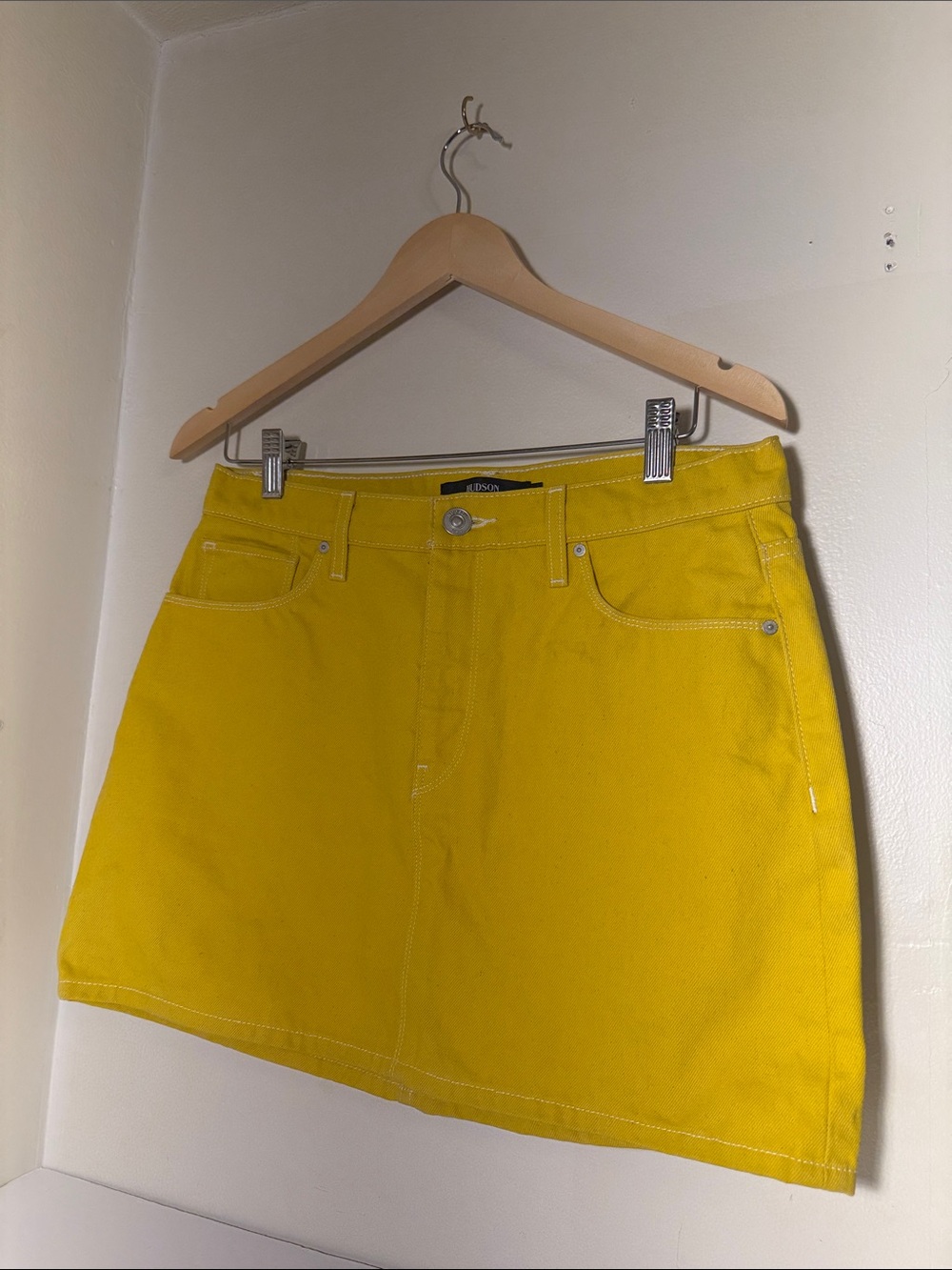 Hudson Jeans Yellow Viper Mini Skirt Size 29